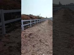 3 Fermaglio a maglia di ferro naturale Eco-friendly White Vinyl Horse Fence Panel