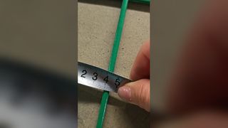 Guida all'installazione semplice della recinzione da giardino in rete V