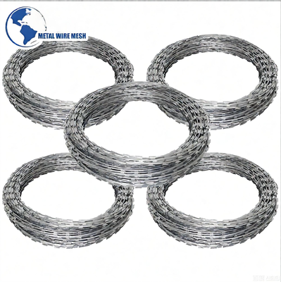Hot Dipped Galvanized BTO-22 Razor Barbed Wire with 14 Gauge Core for Border Protection