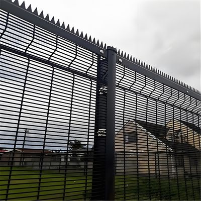 Recinzione galvanizzata ad alta sicurezza di rete di filo saldato 1.8M Recinzione anti-arrampicata con spigolo