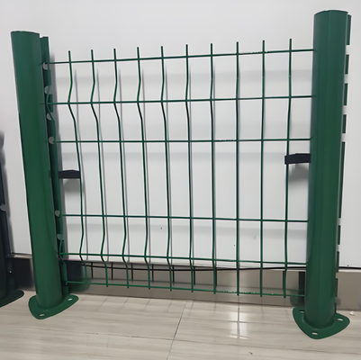 Galvanized PVC Coated 6FT High 3D Curved V Mesh Security Fence Panel RAL6005 Green 50x200mm Hole Anti Climb System
